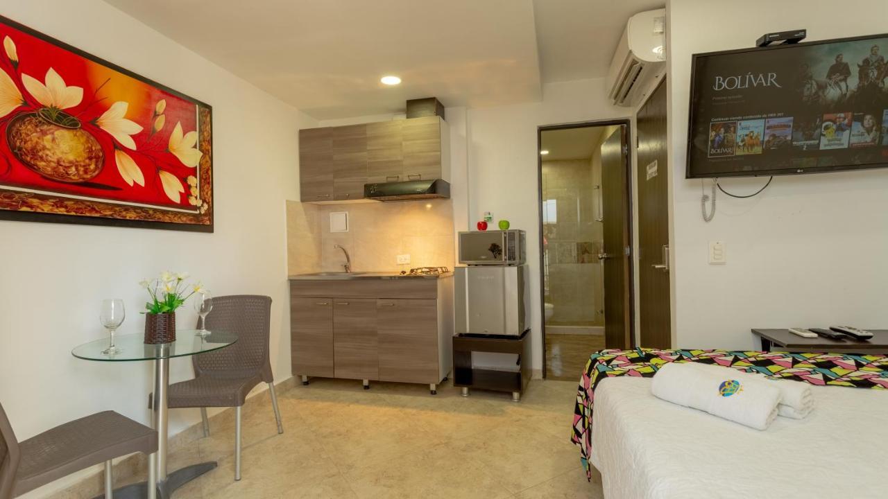Hollywood Apartahotel 2*