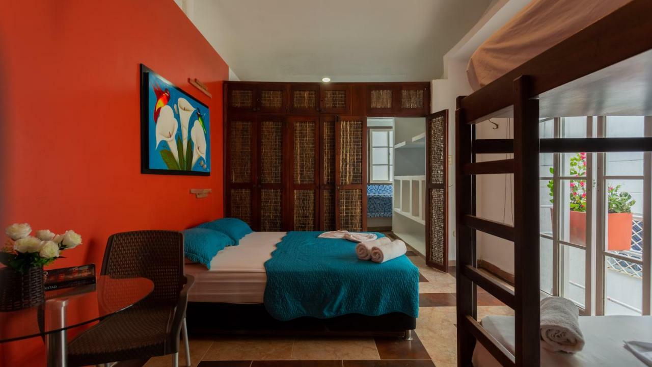 Hollywood Apartahotel Cartagena